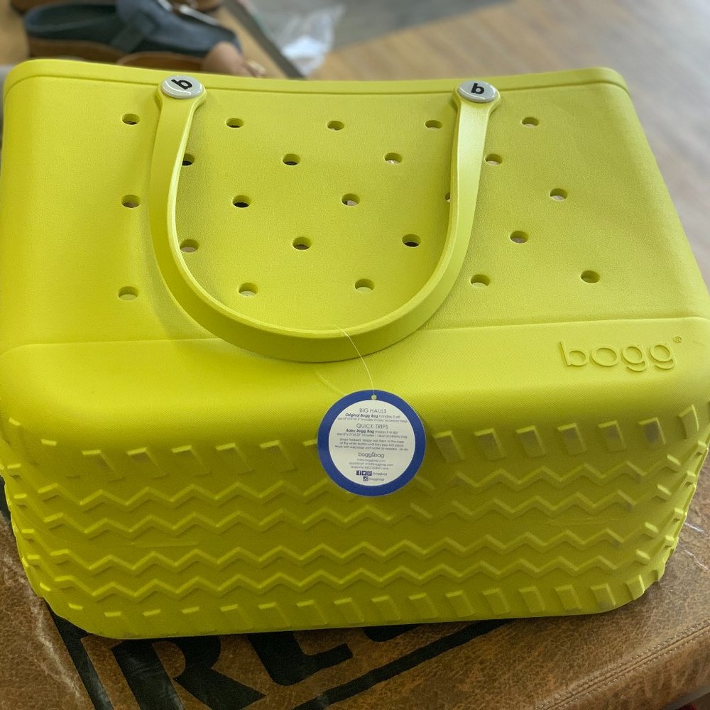 NWT Bogg Bag Original - Green Apple - Picture 2 of 3